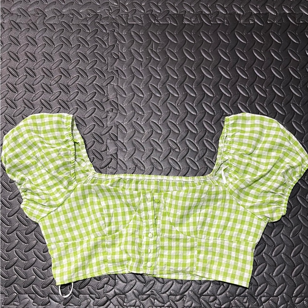 SHEIN Green and White Puff Sleeve Crop Top